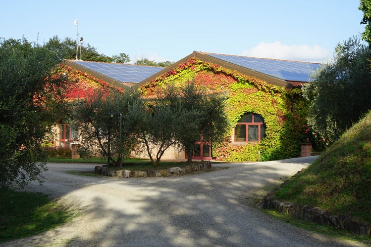 Cantina Agriturismo Mormoraia San Gimignano 01