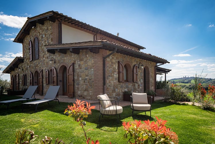 Esterni Agriturismo Mormoraia San Gimignano 07