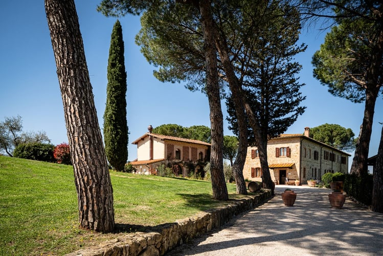 Esterni Agriturismo Mormoraia San Gimignano 011
