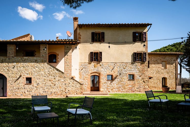 Esterni Agriturismo Mormoraia San Gimignano 014